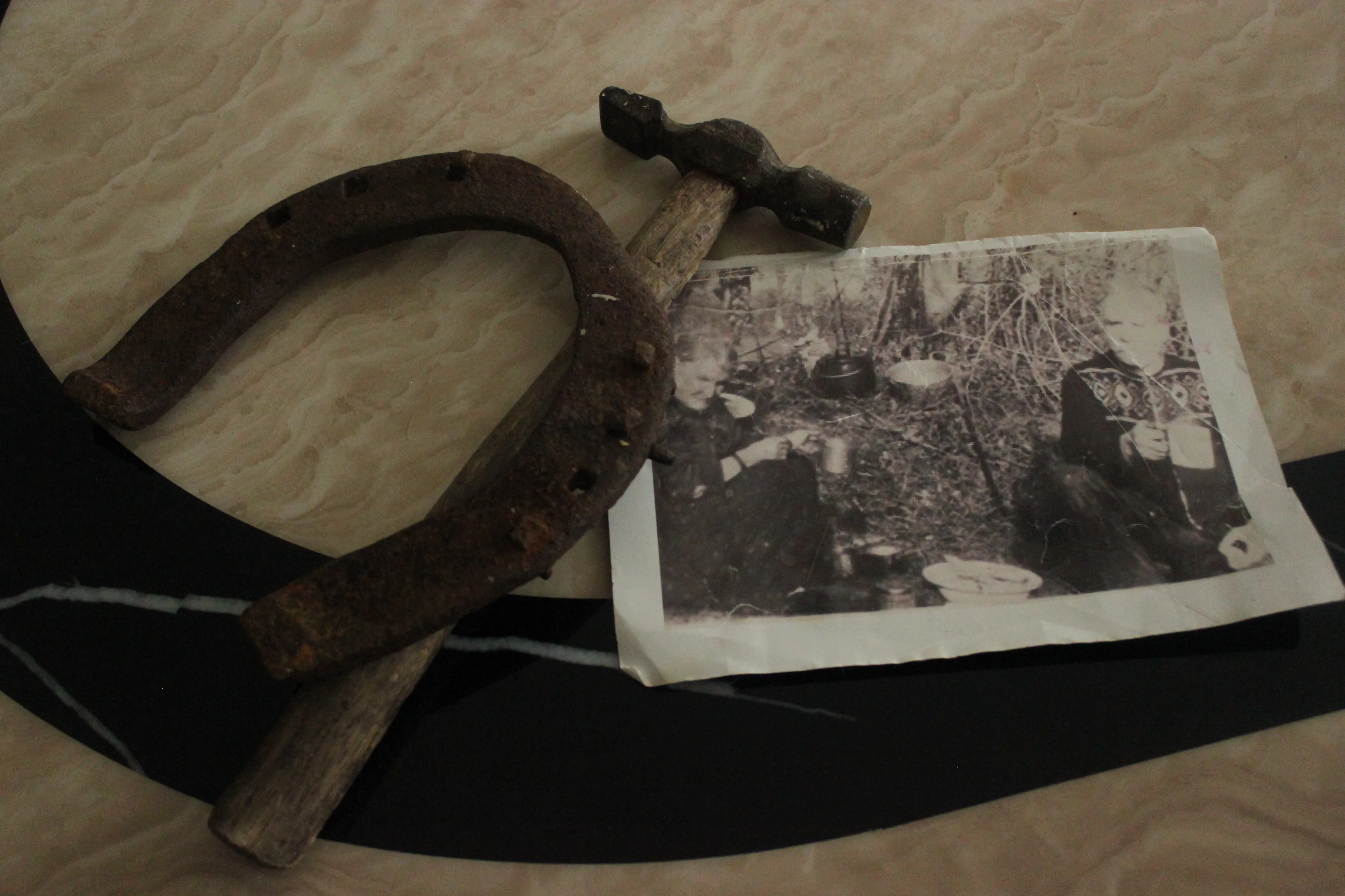 Molly Collins, Repairing Pots and Pans, Travellers Camp, Westmeath, Film Still, Turning the Collar, 2022.